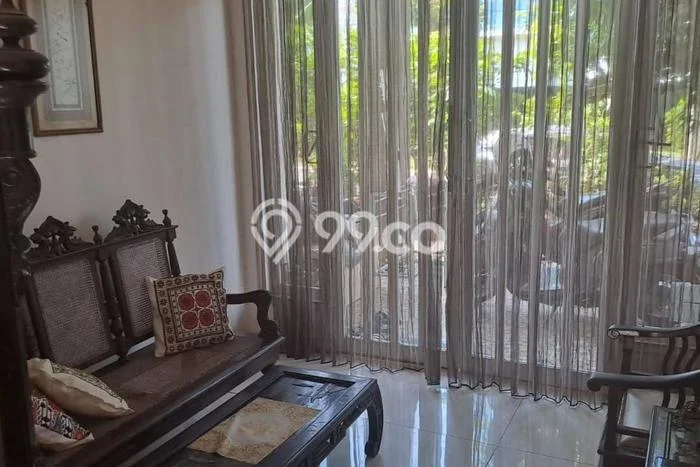 Dijual Hunian Rumah Nyaman 5 Kamar di Wonorejo, Surabaya Dijual Hunian Rumah Nyaman 5 Kamar di Wonorejo, Surabaya