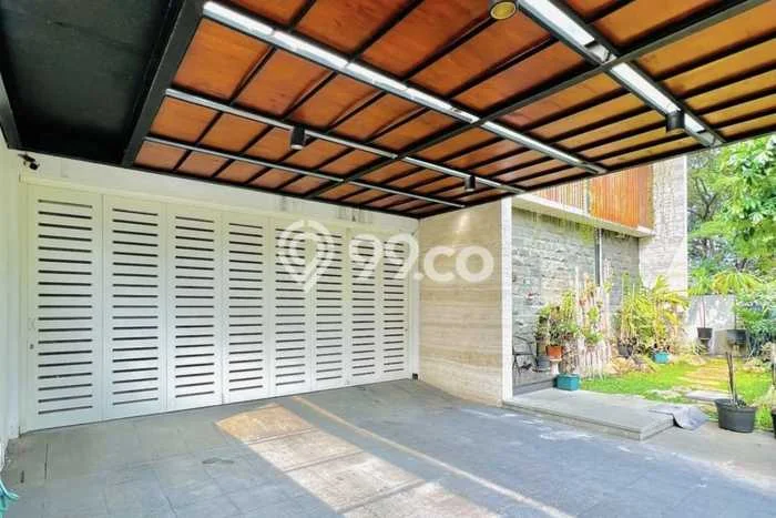 Rumah Elit LB 500m2 Siap Pakai Desain Elegan di Dukuh Kupang, Surabaya Rumah Elit LB 500m2 Siap Pakai Desain Elegan di Dukuh Kupang, Surabaya