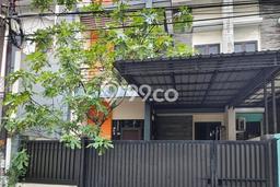 Dijual Rumah Minimalis Bagus Punya 4 KT di Jambangan Surabaya SHM Dijual Rumah Minimalis Bagus Punya 4 KT di Jambangan Surabaya SHM