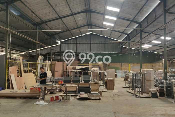 Disewakan Gudang di Pusat Kota Bandung Ramai Strategis Disewakan Gudang di Pusat Kota Bandung Ramai Strategis