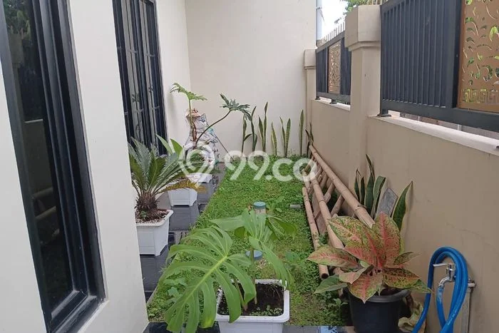 Lokasi terbaik! Rumah siap pakai dikontrakkan di Coblong LB 170m2 Lokasi terbaik! Rumah siap pakai dikontrakkan di Coblong LB 170m2