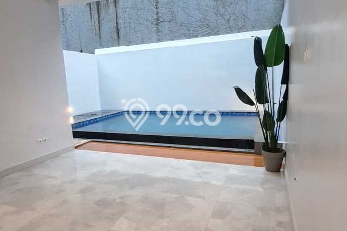 Ready to Use! Luxury House LT 180m2 Desain Elegan di Sektor 9-Bintaro Ready to Use! Luxury House LT 180m2 Desain Elegan di Sektor 9-Bintaro