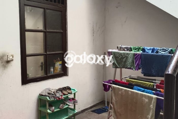 Hunian Nyaman Asri 4 KT Siap Pakai di Manukan Surabaya Hunian Nyaman Asri 4 KT Siap Pakai di Manukan Surabaya