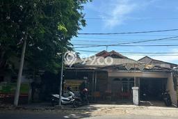 Lokasi terbaik! Rumah siap pakai dikontrakkan di Waru LB 200m2 Lokasi terbaik! Rumah siap pakai dikontrakkan di Waru LB 200m2