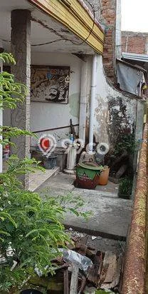 Jual Rumah Harga Miring Tambaksari Punya 3 Kamar & LT 160m2 Jual Rumah Harga Miring Tambaksari Punya 3 Kamar & LT 160m2