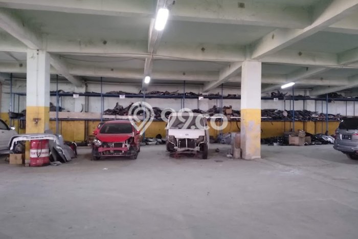 Unit Komersial Dijual di Karawang Barat Karawang Luas Tanah 2400m2, Luas Bangunan 3929m2 Unit Komersial Dijual di Karawang Barat Karawang Luas Tanah 2400m2, Luas Bangunan 3929m2