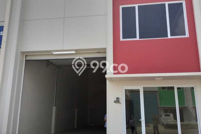 LOKASI STRATEGIS! Gudang di Karawang Barat, Luas 162m2m², Area Bisnis, Mainroad LOKASI STRATEGIS! Gudang di Karawang Barat, Luas 162m2m², Area Bisnis, Mainroad