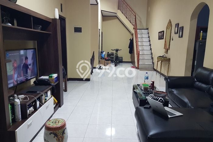 Rumah Elit Modern Tanpa Renovasi di Gunung Batu Bandung Rumah Elit Modern Tanpa Renovasi di Gunung Batu Bandung