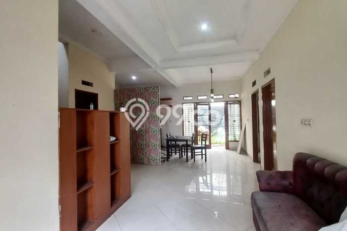 Ready to Use! Luxury House LT 156m2 Desain Elegan di Terusan Buah Batu Ready to Use! Luxury House LT 156m2 Desain Elegan di Terusan Buah Batu
