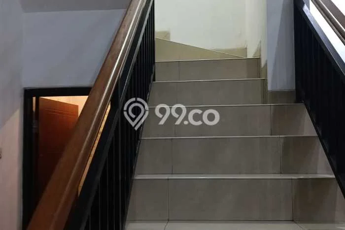 Hunian Mewah Dijual LT 162m2 di Kebon Jeruk, Jakarta Barat Hunian Mewah Dijual LT 162m2 di Kebon Jeruk, Jakarta Barat