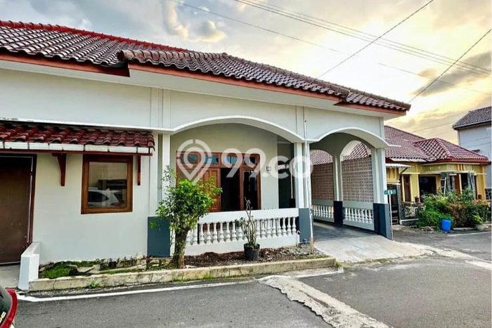 Rumah Minimalis di Ngesrep, Semarang, Luas 144m² LB 115m² Rumah Minimalis di Ngesrep, Semarang, Luas 144m² LB 115m²