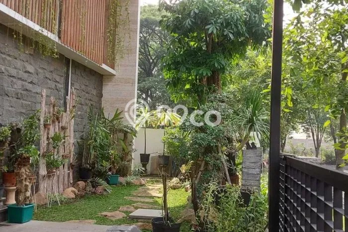 Dijual Rumah Mewah Exclusive di Lakarsantri, Surabaya Dijual Rumah Mewah Exclusive di Lakarsantri, Surabaya