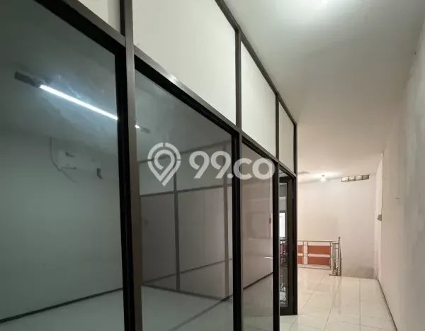 Ruko Bagus Dijual LB 160m2 Lokasi Strategis Surabaya Area Cocok untuk Bisnis Ruko Bagus Dijual LB 160m2 Lokasi Strategis Surabaya Area Cocok untuk Bisnis