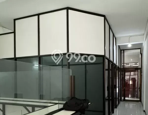 Ruko Bagus Dijual LB 160m2 Lokasi Strategis Surabaya Area Cocok untuk Bisnis Ruko Bagus Dijual LB 160m2 Lokasi Strategis Surabaya Area Cocok untuk Bisnis