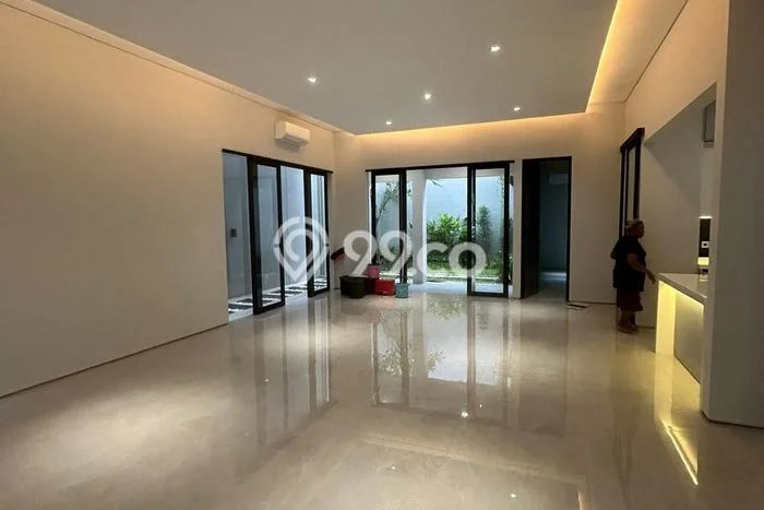 Hunian Elit LB 300m2 Siap Huni Desain Elegan di Graha, Surabaya Hunian Elit LB 300m2 Siap Huni Desain Elegan di Graha, Surabaya