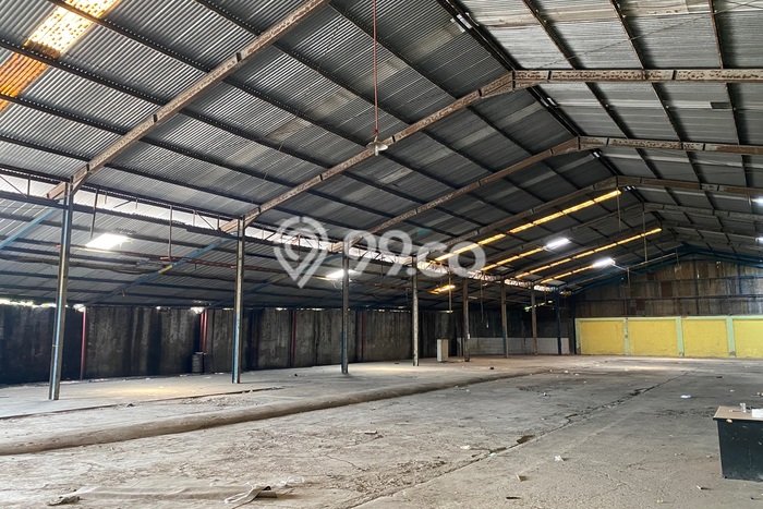 LOKASI STRATEGIS! Gudang Kawasan Cibinong, Luas 2000m², Area Berkembang, Siap Operasional LOKASI STRATEGIS! Gudang Kawasan Cibinong, Luas 2000m², Area Berkembang, Siap Operasional