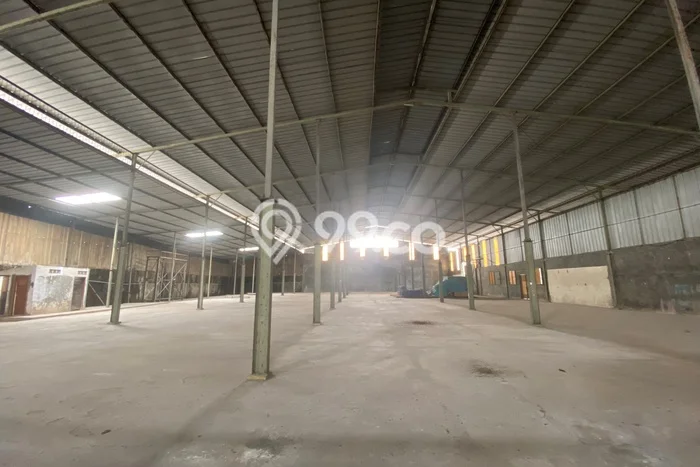 Disewakan Gudang di Kawasan Ramai Wanaherang Luas 1500m2 Disewakan Gudang di Kawasan Ramai Wanaherang Luas 1500m2