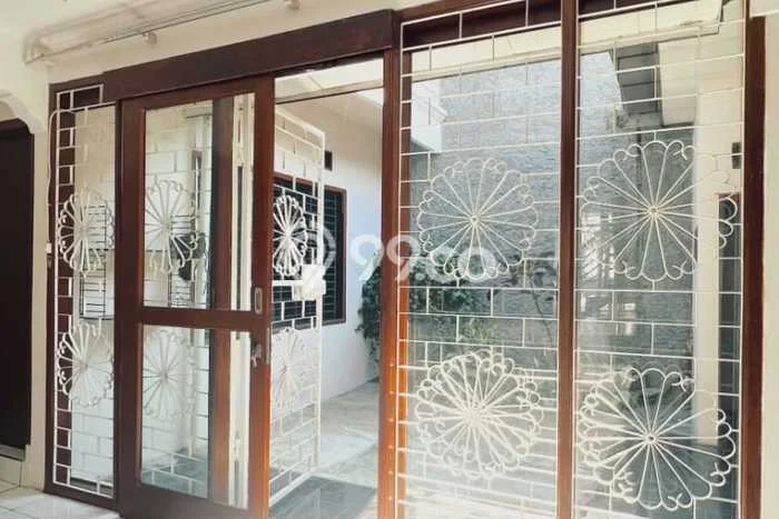 Rumah Modern Cantik 5 KT Bisa Langsung Pindah di Cimahi Utara Rumah Modern Cantik 5 KT Bisa Langsung Pindah di Cimahi Utara