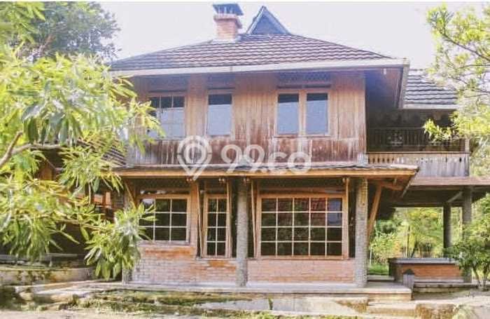 Dijual Cepat! Vila Kawasan Ciater, Dimensi 5600m2m², Kawasan Berkembang dengan potensi meningkat Dijual Cepat! Vila Kawasan Ciater, Dimensi 5600m2m², Kawasan Berkembang dengan potensi meningkat