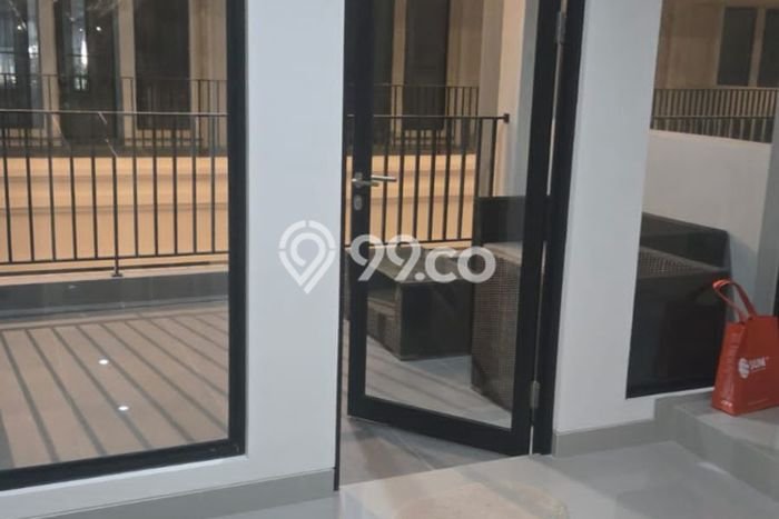 Unit Ruko Disewakan di Gading Serpong di Area Ramai & Strategis Unit Ruko Disewakan di Gading Serpong di Area Ramai & Strategis