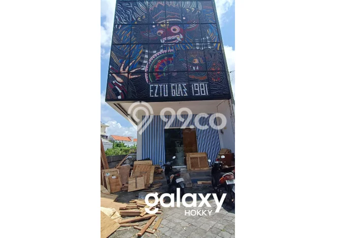 Ruko disewakan di Seminyak Badung dengan luas bangunan 240m2 Ruko disewakan di Seminyak Badung dengan luas bangunan 240m2