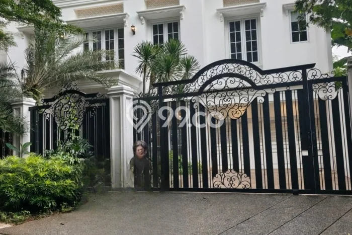 Dijual Rumah Luas Elegan Dengan View Cantik di Pondok Indah, Jakarta Selatan Dijual Rumah Luas Elegan Dengan View Cantik di Pondok Indah, Jakarta Selatan