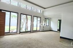Hunian Mewah LB 470m2 Siap Pakai Desain Elegan di BSD Foresta, Tangerang Hunian Mewah LB 470m2 Siap Pakai Desain Elegan di BSD Foresta, Tangerang