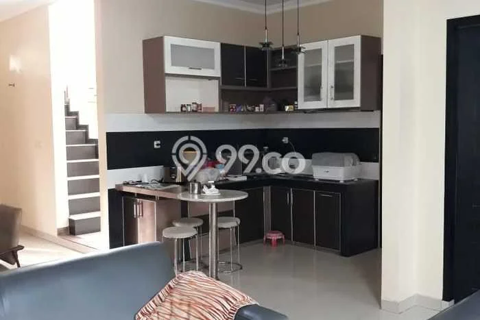 Hunian Eksklusif Siap Huni LT 370m2 di Batununggal, Bandung Hunian Eksklusif Siap Huni LT 370m2 di Batununggal, Bandung