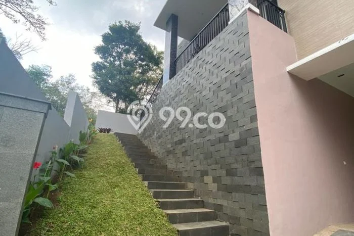 Hunian Elit LB 400m2 Siap Pakai Desain Elegan di Sayap Dago, Bandung Hunian Elit LB 400m2 Siap Pakai Desain Elegan di Sayap Dago, Bandung
