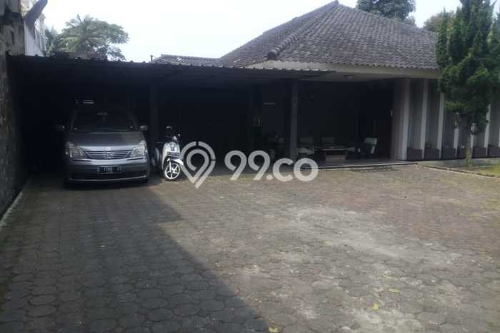 For Sale! Premium House LT 1002m2 Desain Elegan di Setiabudi For Sale! Premium House LT 1002m2 Desain Elegan di Setiabudi