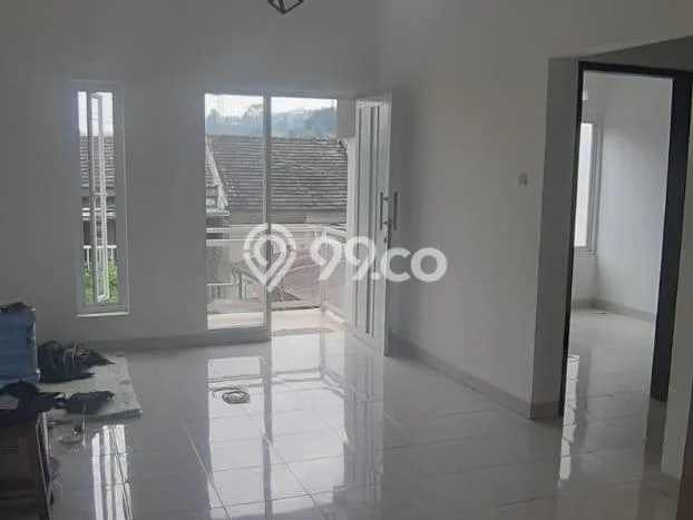 For Sale Rumah 5 Kamar Lokasi Strategis Bagus dan Strategis di Antapani For Sale Rumah 5 Kamar Lokasi Strategis Bagus dan Strategis di Antapani