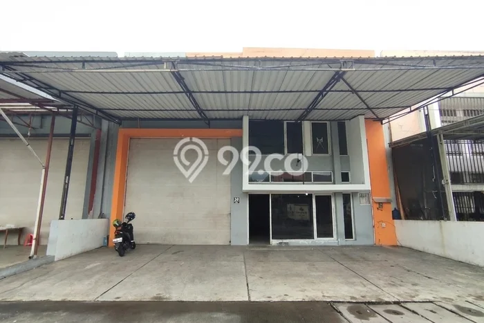 Disewakan Gudang di Kawasan Ramai Kopo Luas 288m2 Disewakan Gudang di Kawasan Ramai Kopo Luas 288m2