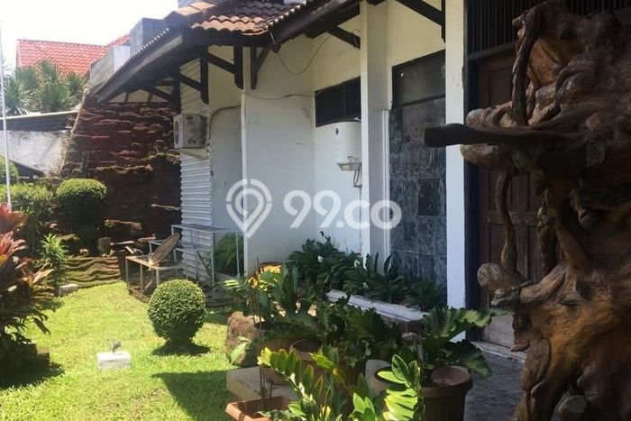 Dijual Rumah Luas Elegan Dengan View Eksklusif di Buah Batu, Bandung Dijual Rumah Luas Elegan Dengan View Eksklusif di Buah Batu, Bandung