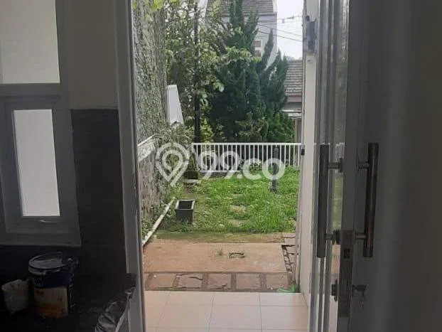 For Sale Rumah 5 Kamar Lokasi Strategis Bagus dan Strategis di Antapani For Sale Rumah 5 Kamar Lokasi Strategis Bagus dan Strategis di Antapani