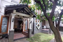 For Sale Rumah Mewah Exclusive di Antapani, Bandung For Sale Rumah Mewah Exclusive di Antapani, Bandung