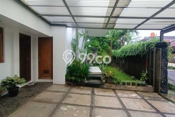 Siap Huni Rumah Mewah 3 Kamar di Kebayoran Lama Dekat ke Mana Saja Siap Huni Rumah Mewah 3 Kamar di Kebayoran Lama Dekat ke Mana Saja