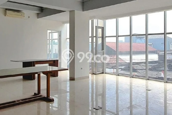 Ruko Bagus LT 250m2 LB 600m2 Dijual di Bintaro Jakarta Selatan Ruko Bagus LT 250m2 LB 600m2 Dijual di Bintaro Jakarta Selatan