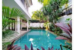 Rumah Luxury Modern Tanpa Renovasi di Kemang Jakarta Selatan Rumah Luxury Modern Tanpa Renovasi di Kemang Jakarta Selatan
