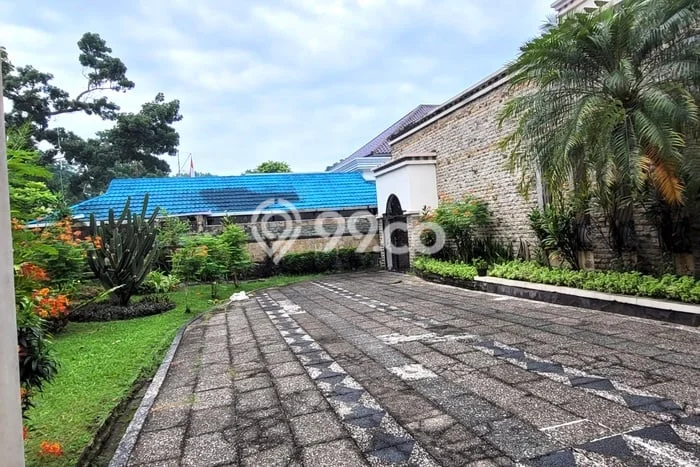 Siap Huni Rumah Mewah 8 Kamar di Medan Polonia Dekat ke Mana Pun Siap Huni Rumah Mewah 8 Kamar di Medan Polonia Dekat ke Mana Pun