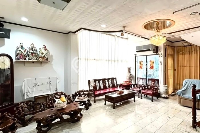Rumah Eksklusif Siap Huni LT 425m2 di Medan Polonia, Medan Rumah Eksklusif Siap Huni LT 425m2 di Medan Polonia, Medan