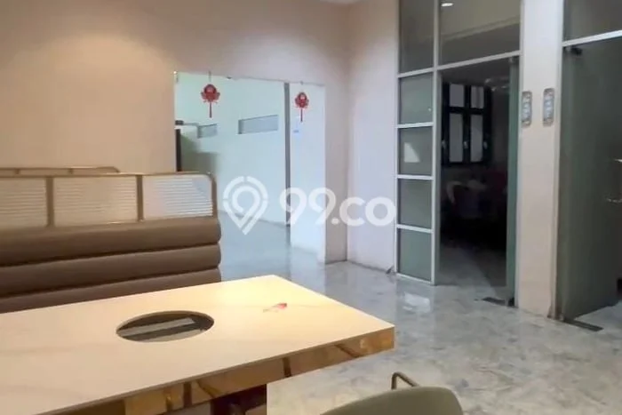 Ruko Disewakan di Area Ramai Medan Polonia, Medan Ruko Disewakan di Area Ramai Medan Polonia, Medan