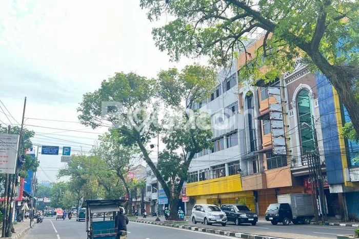 Unit Ruko Dijual di Medan Maimun Medan Luas Bangunan 180m2 Unit Ruko Dijual di Medan Maimun Medan Luas Bangunan 180m2