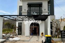 Rumah Modern Cantik 3 KT Bisa Langsung Pindah di Gresik Rumah Modern Cantik 3 KT Bisa Langsung Pindah di Gresik