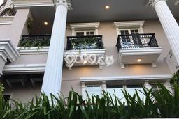 Unit Apartemen Eksklusif Dijual di Lakarsantri dengan 3 Kamar Tidur Unit Apartemen Eksklusif Dijual di Lakarsantri dengan 3 Kamar Tidur