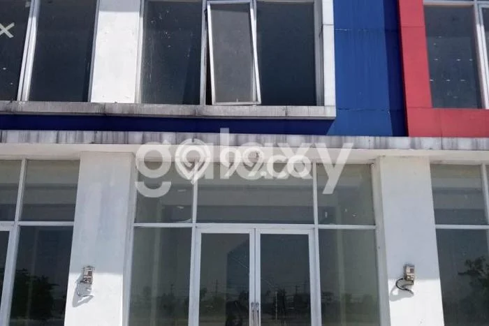 Area Ramai! Ruko Dijual di Manyar untuk Bisnis Luas Bangunan 74m2 Area Ramai! Ruko Dijual di Manyar untuk Bisnis Luas Bangunan 74m2