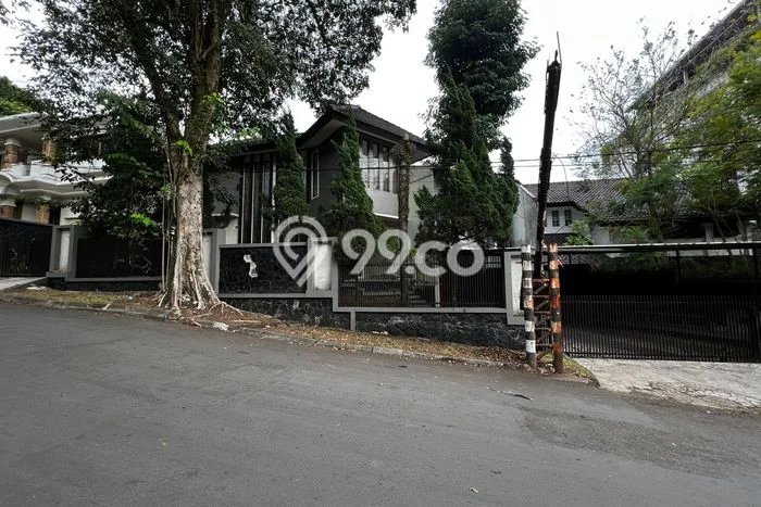 Lokasi strategis! Rumah siap pakai disewakan di Sukajadi LB 250m2 Lokasi strategis! Rumah siap pakai disewakan di Sukajadi LB 250m2