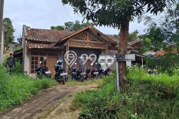 Dijual Tanah di Cisarua Bandung Barat Luas 280m2 SHM Dijual Tanah di Cisarua Bandung Barat Luas 280m2 SHM