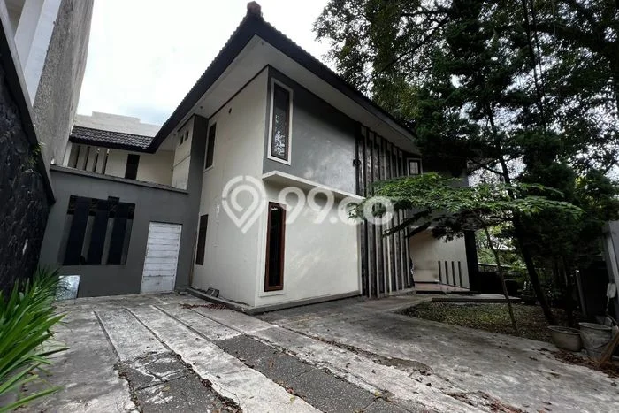 Lokasi strategis! Rumah siap pakai disewakan di Sukajadi LB 250m2 Lokasi strategis! Rumah siap pakai disewakan di Sukajadi LB 250m2