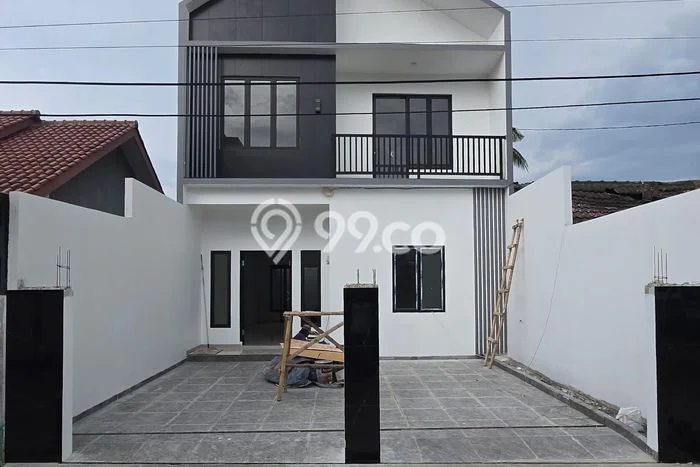 Rumah Strategis Minimalis Lb 160m2 di BSD, Tangerang Selatan Rumah Strategis Minimalis Lb 160m2 di BSD, Tangerang Selatan