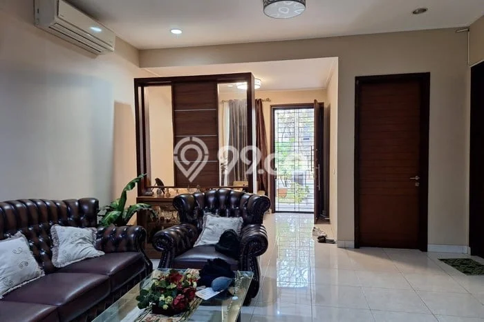 UNIT LANGKA! Rumah di , 4 KT, View Kota, LT 200m2m² Bangunan 196m2m² UNIT LANGKA! Rumah di , 4 KT, View Kota, LT 200m2m² Bangunan 196m2m²